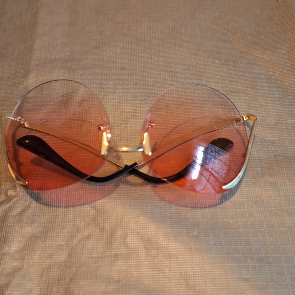 PINK SUNGLASSES - Picture 3 of 3